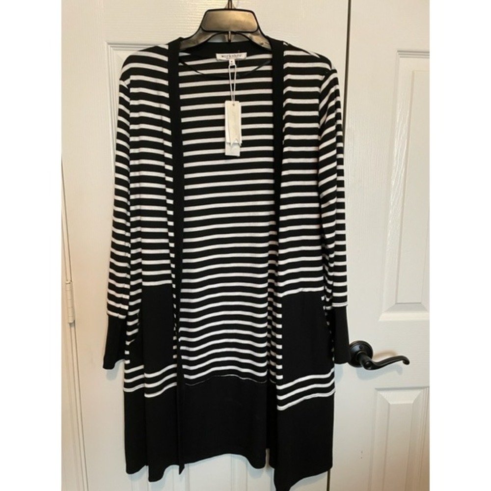 Cardigan with pockets and side slits